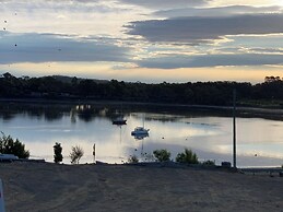 Blossoms on the Bay - 4 Bedrooms