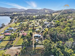 Blossoms on the Bay - 4 Bedrooms