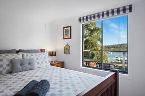 Blossoms on the Bay - 4 Bedrooms