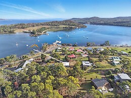 Blossoms on the Bay - 4 Bedrooms