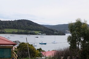 Blossoms on the Bay - 4 Bedrooms