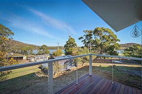 Blossoms on the Bay - 4 Bedrooms