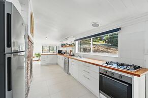 Blossoms on the Bay - 4 Bedrooms