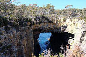 Blossoms on the Bay - 4 Bedrooms