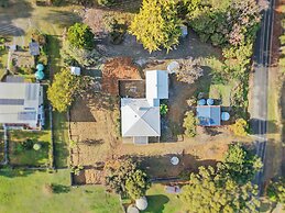 Blossoms on the Bay - 4 Bedrooms