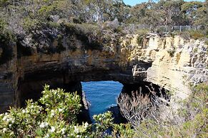 Blossoms on the Bay - 4 Bedrooms