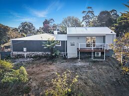 Blossoms on the Bay - 4 Bedrooms