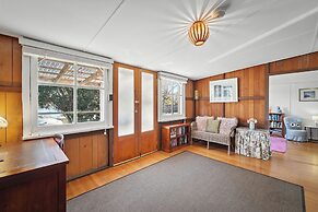 Blossoms on the Bay - 4 Bedrooms