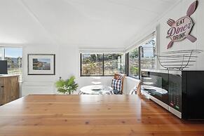 Blossoms on the Bay - 4 Bedrooms