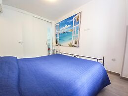 Raiamar Living Apartment