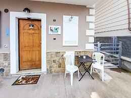 Raiamar Living Apartment