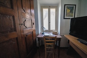 Casa Dell'Alfiere