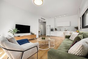 Sunny Chic in TLV Center by Sea N' Rent