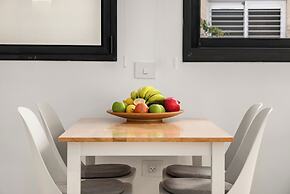 Sunny Chic in TLV Center by Sea N' Rent