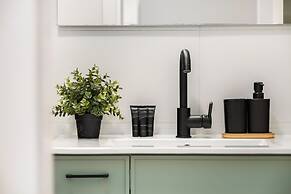 Sunny Chic in TLV Center by Sea N' Rent