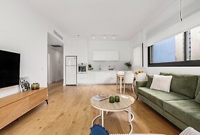 Sunny Chic in TLV Center by Sea N' Rent