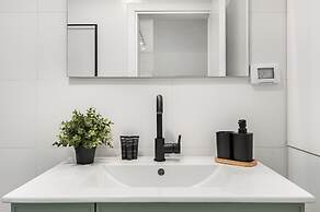 Sunny Chic in TLV Center by Sea N' Rent