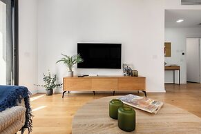 Sunny Chic in TLV Center by Sea N' Rent