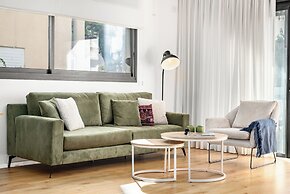 Sunny Chic in TLV Center by Sea N' Rent