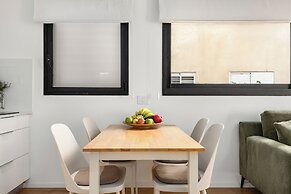 Sunny Chic in TLV Center by Sea N' Rent