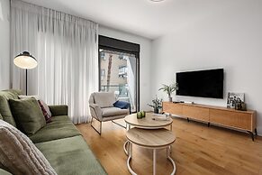 Sunny Chic in TLV Center by Sea N' Rent