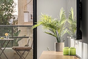 Sunny Chic in TLV Center by Sea N' Rent