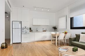 Sunny Chic in TLV Center by Sea N' Rent