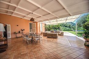 Villa Seaview With Private Garden And Pool