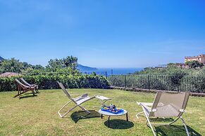 Villa Seaview With Private Garden And Pool