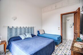 Villa Seaview With Private Garden And Pool