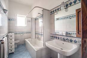 Villa Seaview With Private Garden And Pool