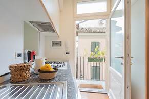 Viav by Rent All Como