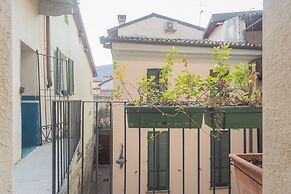 Viav by Rent All Como