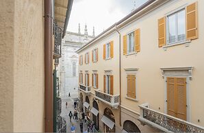 Viav by Rent All Como