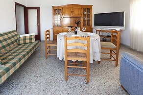 River in Daim s With 2 Bedrooms and 1 Bathrooms