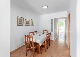 Llam Ntol in Oliva With 3 Bedrooms and 1 Bathrooms