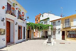 Llam Ntol in Oliva With 3 Bedrooms and 1 Bathrooms