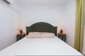 Burgit in Santa y With 2 Bedrooms and 1 Bathrooms