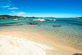 Giotto In Sardegna With Shared Pool