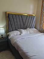 Lux Suites MacDade Apartments