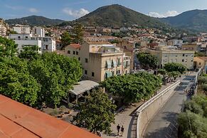Terrazza Matteotti a Cefal by Wonderful Italy