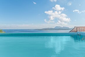 Casa Emozione With Shared Pool