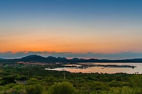 Casa Emozione With Shared Pool