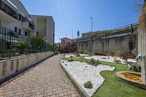 Spacious Apartment With Terrace by Wonderful Italy