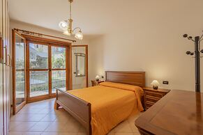 Spacious Apartment With Terrace by Wonderful Italy