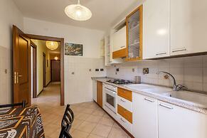 Spacious Apartment With Terrace by Wonderful Italy