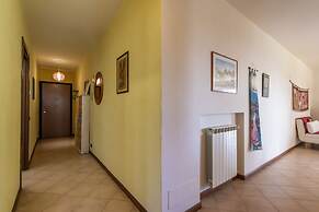 Spacious Apartment With Terrace by Wonderful Italy