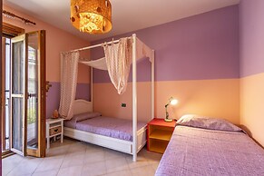 Spacious Apartment With Terrace by Wonderful Italy