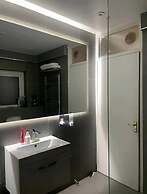 NEW Privacy Suite Serene Apt