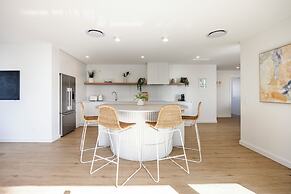 The Shores Surfers Paradise Apartments